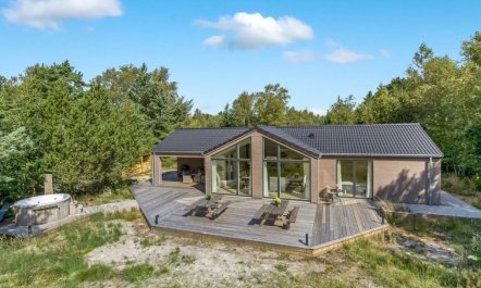 'Aarthi' - 575m from the sea