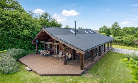 'Stamen' - 200m from the sea 2