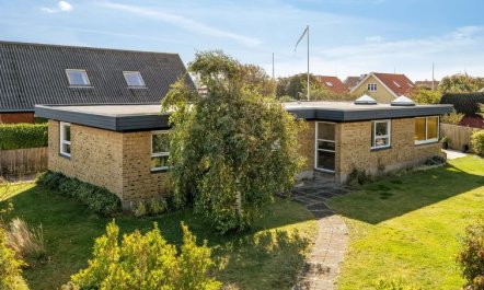 'Villum' - 700m from the sea