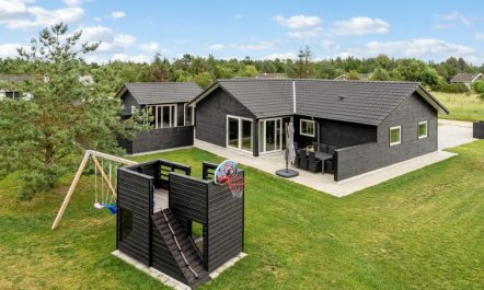 'Frederikke' - 990m from the sea