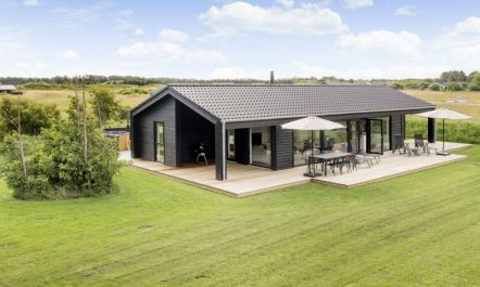 'Faidra' - 1.1km from the sea