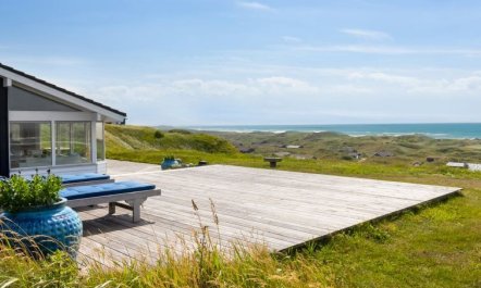 'Alyssa' - 300m from the sea