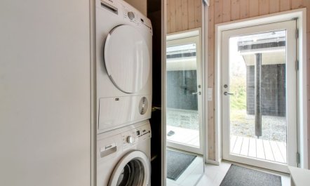 'Othinkarl' - 100m from the sea 7