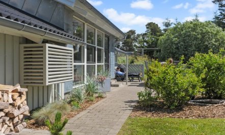 'Mathias' - 625m from the sea 1