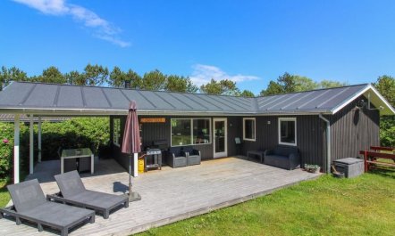 'Ylva' - 650m from the sea