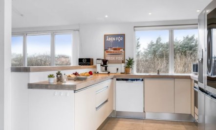 'Eileen' - 300m from the sea 6