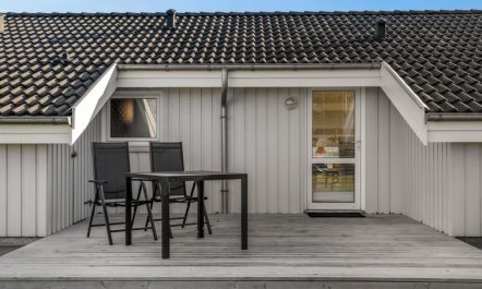 'Henri' - 1.2km from the sea 6