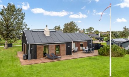 'Algeth' - 758m from the sea