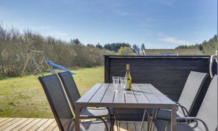 'Bentine' - 1.6km from the sea 2