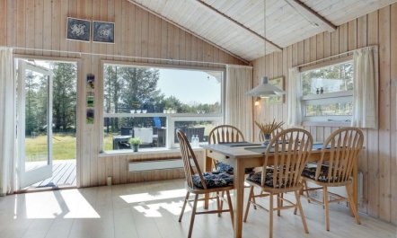 'Akka' - 2km from the sea 1