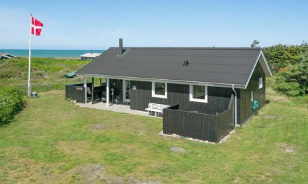 'Hubert' - 150m from the sea