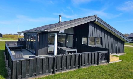 'Auvo' - 600m from the sea