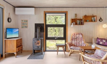 'Andy' - 600m from the sea 6