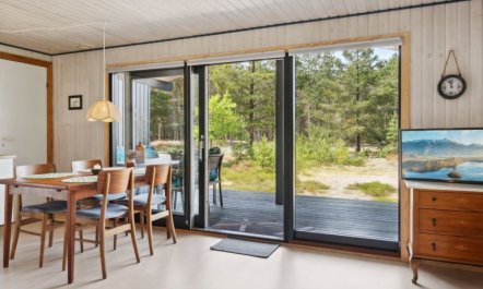 'Andy' - 600m from the sea 2