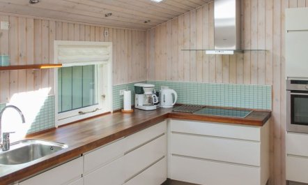 'Suna' - 1.3km from the sea 1