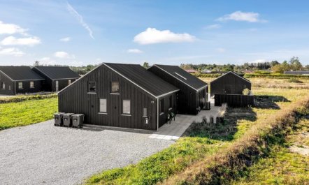 'Stenkil' - 1.2km from the sea 1