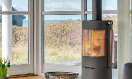 'Esma' - 150m from the sea 2