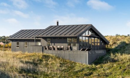 'Fransisca' - 600m from the sea