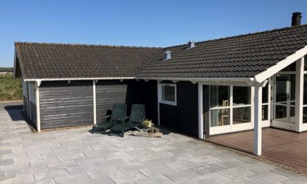 'Patrick' - 300m from the sea 5