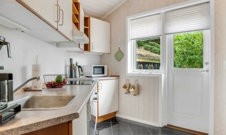 'Barnet' - 2.2km from the sea 3