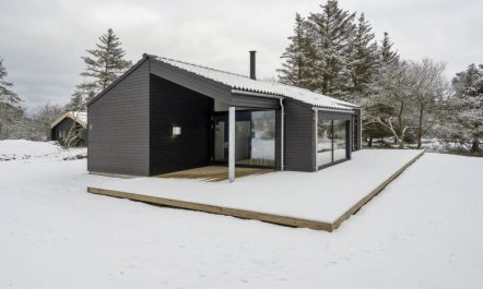 'Hildegard' - 1.5km from the sea 1