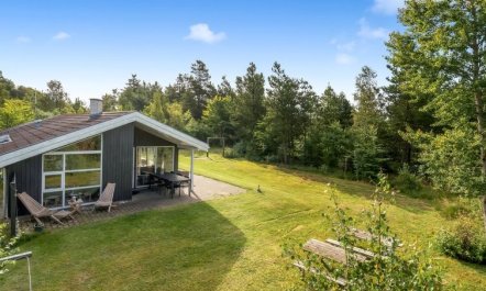 'Ane' - 800m from the sea 2