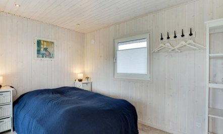 'Henric' - 100m from the sea 7