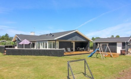 'Dome' - 750m from the sea