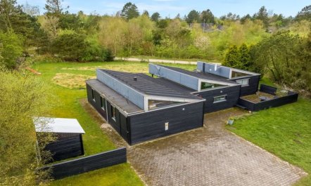 'Ginne' - 1km to the fjord