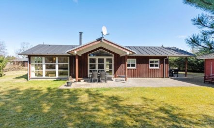 'Herwarth' - 3.3km from the sea