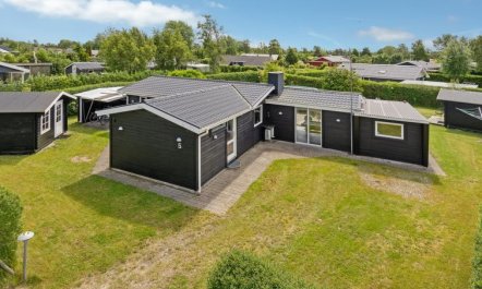 'Edel' - 650m from the sea 1