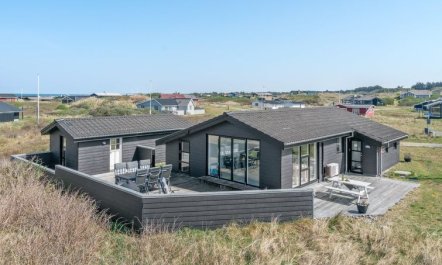 'Aviana' - 175m from the sea