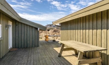 'Fanney' - 100m from the sea 7