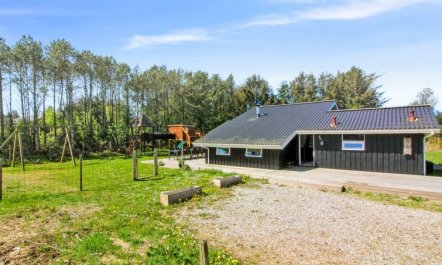 'Yessica' - 300m from the sea 4