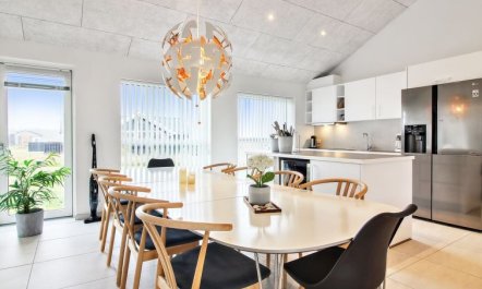 'Edgar' - 1.5km from the sea 3