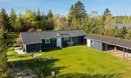 'Suvi' - 700m from the sea