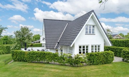 'Tamer' - 500m to the fjord 1