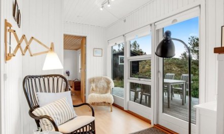 'Cate' - 900m from the sea 3