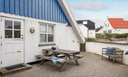 'Hillegonde' - 84m from the sea 2