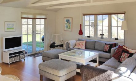 'Ava' - 1km from the sea 5