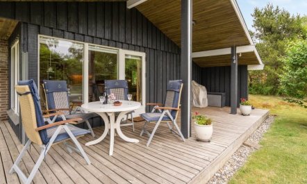 'Farthin' - 800m from the sea 4