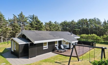 'Ilka' - 375m from the sea