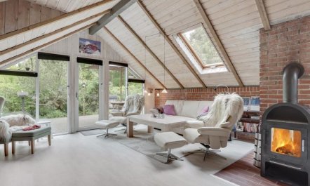 'Yonna' - 400m from the sea 2