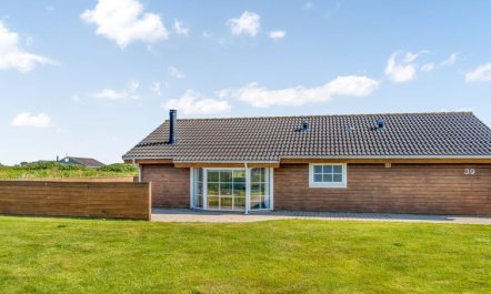 'Anya' - 650m from the sea 3