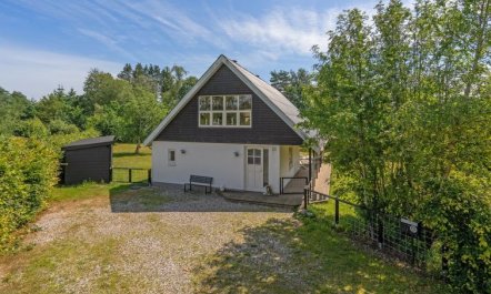 'Edith' - 1km from the sea 2