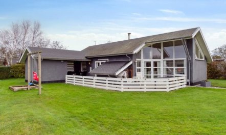 'Thrugels' - 600m from the sea