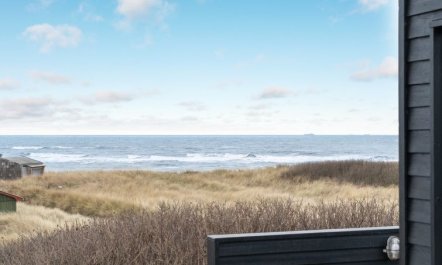 'Skade' - 75m from the sea 4