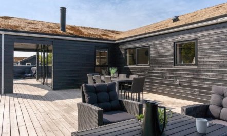 'Dyke' - 1.5km from the sea