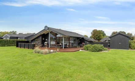 'Evald' - 400m from the sea