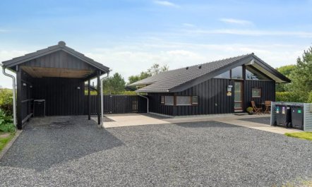 'Evald' - 400m from the sea 2